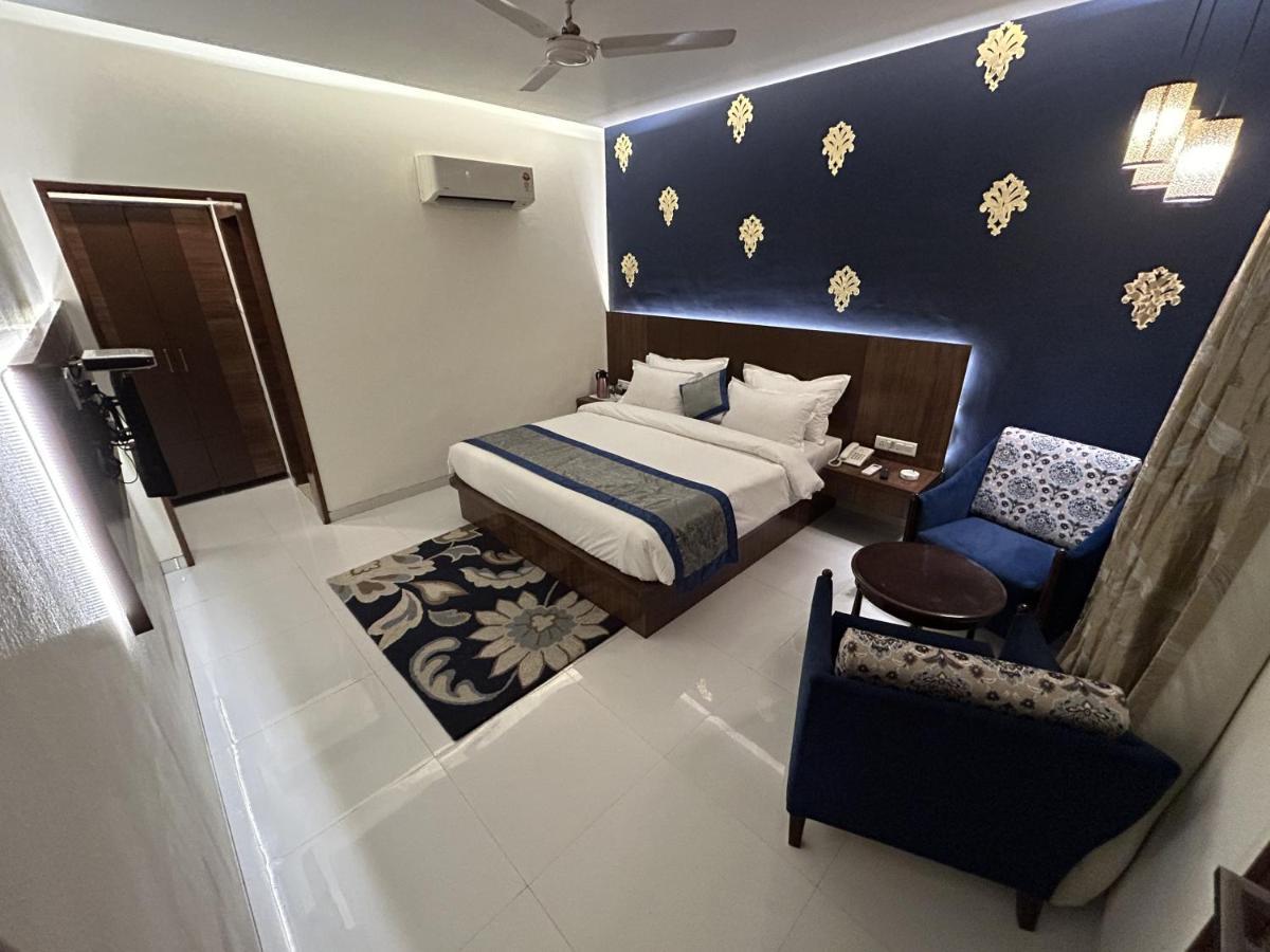 Hotel Gautam 罗纳瓦拉 外观 照片
