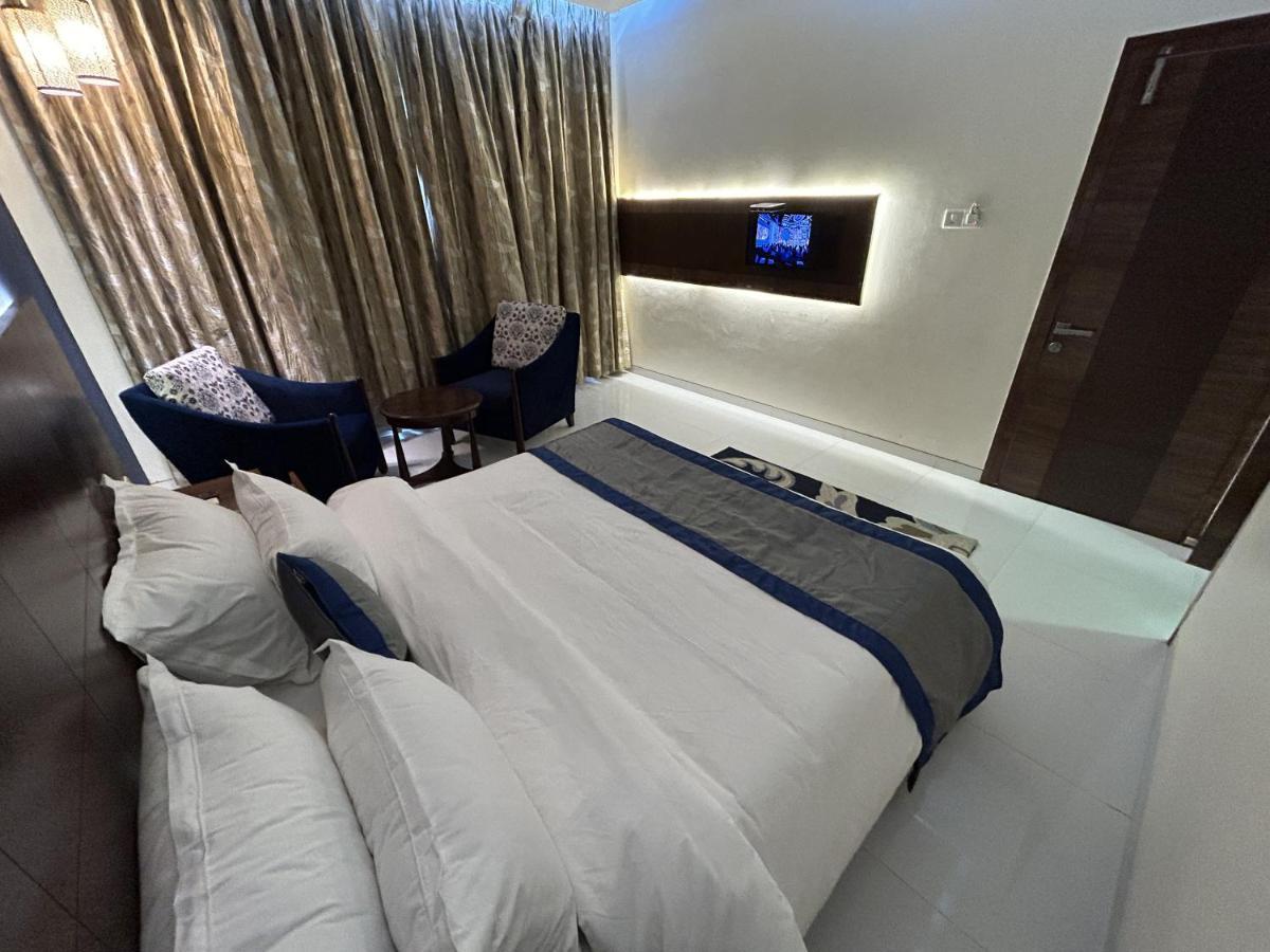 Hotel Gautam 罗纳瓦拉 外观 照片